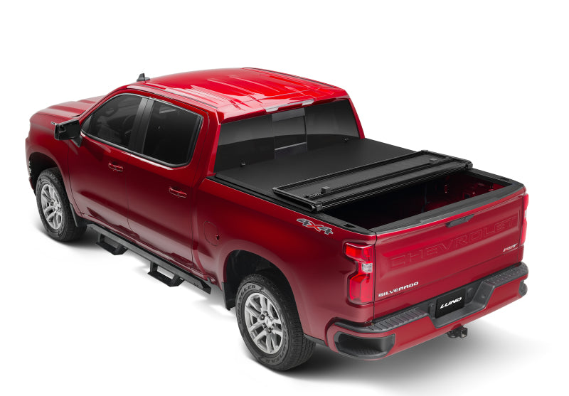 Lund 14-17 Chevy Silverado 1500 Fleetside (5.8ft. Bed) Hard Fold Tonneau Cover - Black