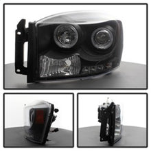 Cargar imagen en el visor de la galería, Faros delanteros de proyector LED Halo LED Blk Spyder Dodge Ram 1500 06-08/Ram 2500 06-09 PRO-YD-DR06-HL-BK