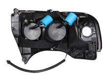 Cargar imagen en el visor de la galería, ANZO 1994-2001 Dodge Ram Projector Headlights w/ Halo Black