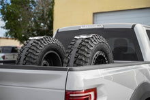 Cargar imagen en el visor de la galería, Addictive Desert Designs Universal Tire Carrier