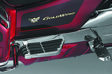 Cargar imagen en el visor de la galería, Kuryakyn Transformer Floorboards 01-17 Honda GL1800 Chrome