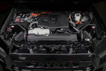 Cargar imagen en el visor de la galería, K&amp;N 22-23 Toyota Tundra V6- 3.5L Blackhawk Performance Intake Kit