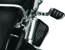 Cargar imagen en el visor de la galería, Kuryakyn Passenger Cruise Pegs 01-17 Honda GL1800 Chrome