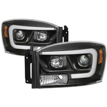 Cargar imagen en el visor de la galería, Spyder Dodge Ram 1500 06-08 V2 Projector Headlights - Light Bar DRL - Black (PRO-YD-DR06V2-LB-BK)