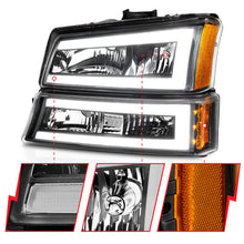 Cargar imagen en el visor de la galería, ANZO 2003-2006 Chevrolet Silverado 1500 Crystal Headlights w/ Light Bar Black Housing