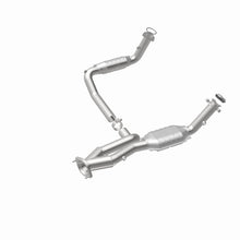 Cargar imagen en el visor de la galería, MagnaFlow Conv DF 02-06 Cadillac Escalade / 02-06 Chevy Avalanche 5.3L Dual Conv Y-Pipe Assembly 2WD