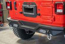 Cargar imagen en el visor de la galería, DV8 Offroad 2018+ Jeep Wrangler JL Spare Tire Delete Kit