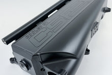 Cargar imagen en el visor de la galería, CSF Gen 2 B58 Race X Charge-Air-Cooler Manifold - Thermal Black Finish