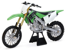 Cargar imagen en el visor de la galería, New Ray Toys Kawasaki KX450F Dirt Bike/ Scale - 1:6