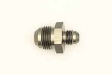 Cargar imagen en el visor de la galería, DeatschWerks 10AN Male Flare To 6AN Male Flare Reducer Straight Coupler