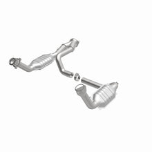 Cargar imagen en el visor de la galería, MagnaFlow Conv DF 02-06 Cadillac Escalade / 02-06 Chevy Avalanche 5.3L Dual Conv Y-Pipe Assembly 2WD