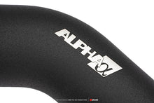 Cargar imagen en el visor de la galería, Conductos de carga de AMS Performance para BMW M3 15-18 / BMW M4 15-20 con motor S55 3.0L Turbo