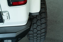 Load image into Gallery viewer, DV8 Offroad 18-23 Wrangler JL FS-7 Series Rear Bumper