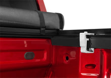 Cargar imagen en el visor de la galería, Truxedo 19-20 GMC Sierra &amp; Chevrolet Silverado 1500 (New Body) 5ft 8in TruXport Bed Cover