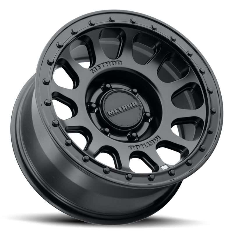Method MR709 HD Bead Grip 18x 9in / ET12 / 6x5.5 BP / 106.25mm Bore - Black Wheel