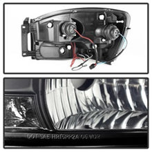 Cargar imagen en el visor de la galería, Spyder Dodge Ram 1500 06-08 06-09 Projector Headlights LED Halo LED Blk Smke PRO-YD-DR06-HL-BSM