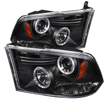 Cargar imagen en el visor de la galería, Faros delanteros de proyector Spyder Dodge Ram 1500 09-14 10-14 Halógeno - LED Halo LED - Negro PRO-YD-DR09-HL-BK