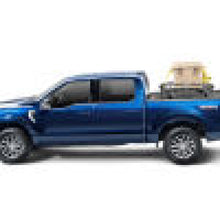 Cargar imagen en el visor de la galería, Retrax 15-18 F-150 Super Crew &amp; Super Cab 5.5ft Bed RetraxPRO XR