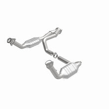 Cargar imagen en el visor de la galería, MagnaFlow Conv DF 02-06 Cadillac Escalade / 02-06 Chevy Avalanche 5.3L Dual Conv Y-Pipe Assembly 2WD