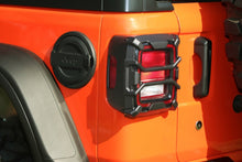 Cargar imagen en el visor de la galería, Rugged Ridge 18-20 Jeep Wrangler JL Elite Tail Light Guard