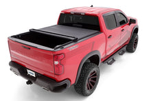 Cargar imagen en el visor de la galería, Lund 19-23 Chevrolet Silverado 1500 (5.5ft. Bed) Genesis Elite Roll Up Tonneau Cover - Black