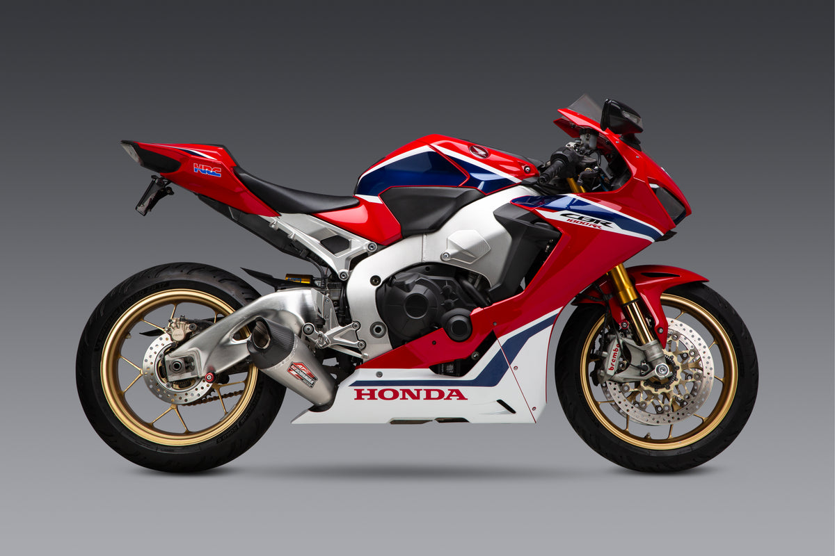Yoshimura Exhaust Street AT2 Slip-on SS-SS-CF (12202BP521)